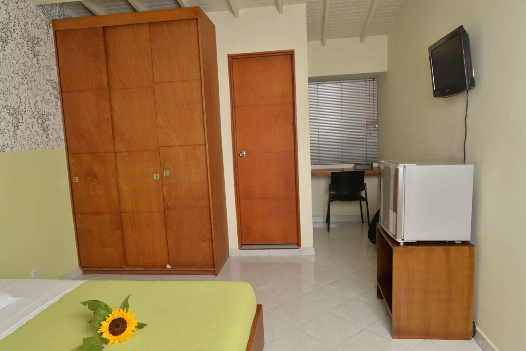 Casa Portico Otel Medellín Dış mekan fotoğraf