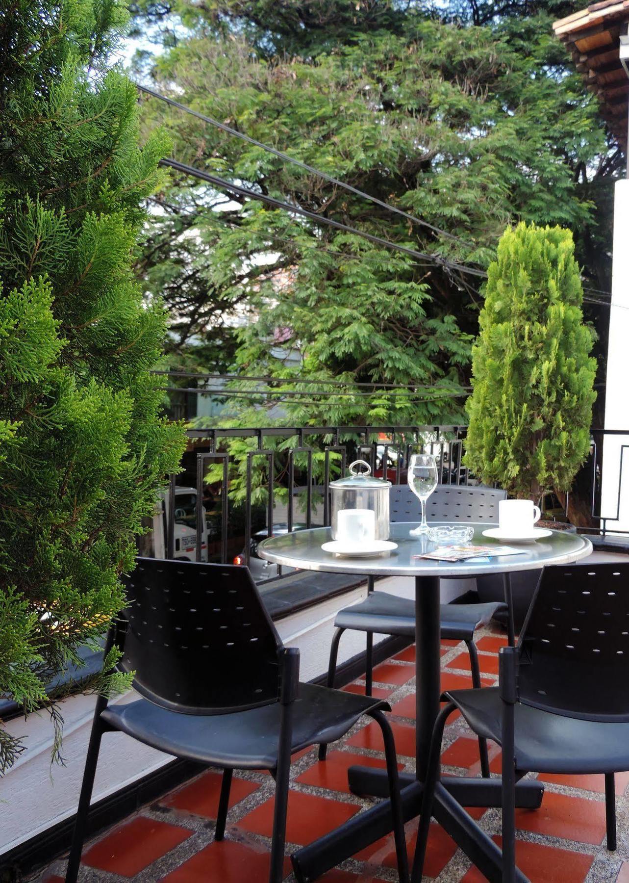 Casa Portico Otel Medellín Dış mekan fotoğraf